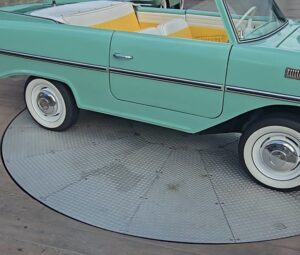 Amphibious Car Turntable At The Boathouse